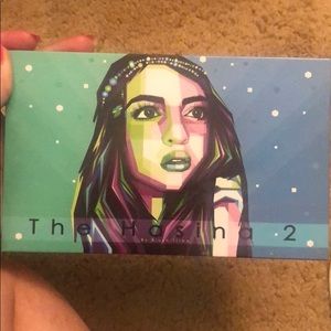Blush tribe Hasina 2 eyeshadow palette